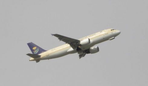 Avión despegando