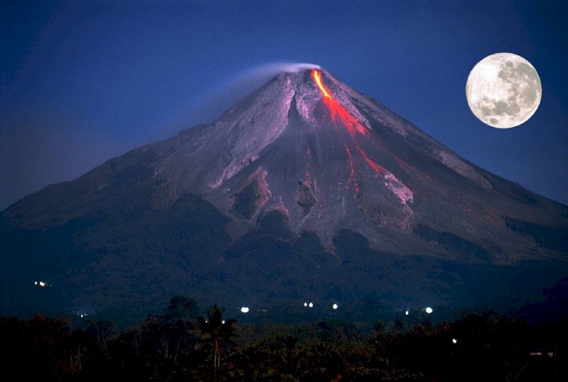 Volcán en erupción